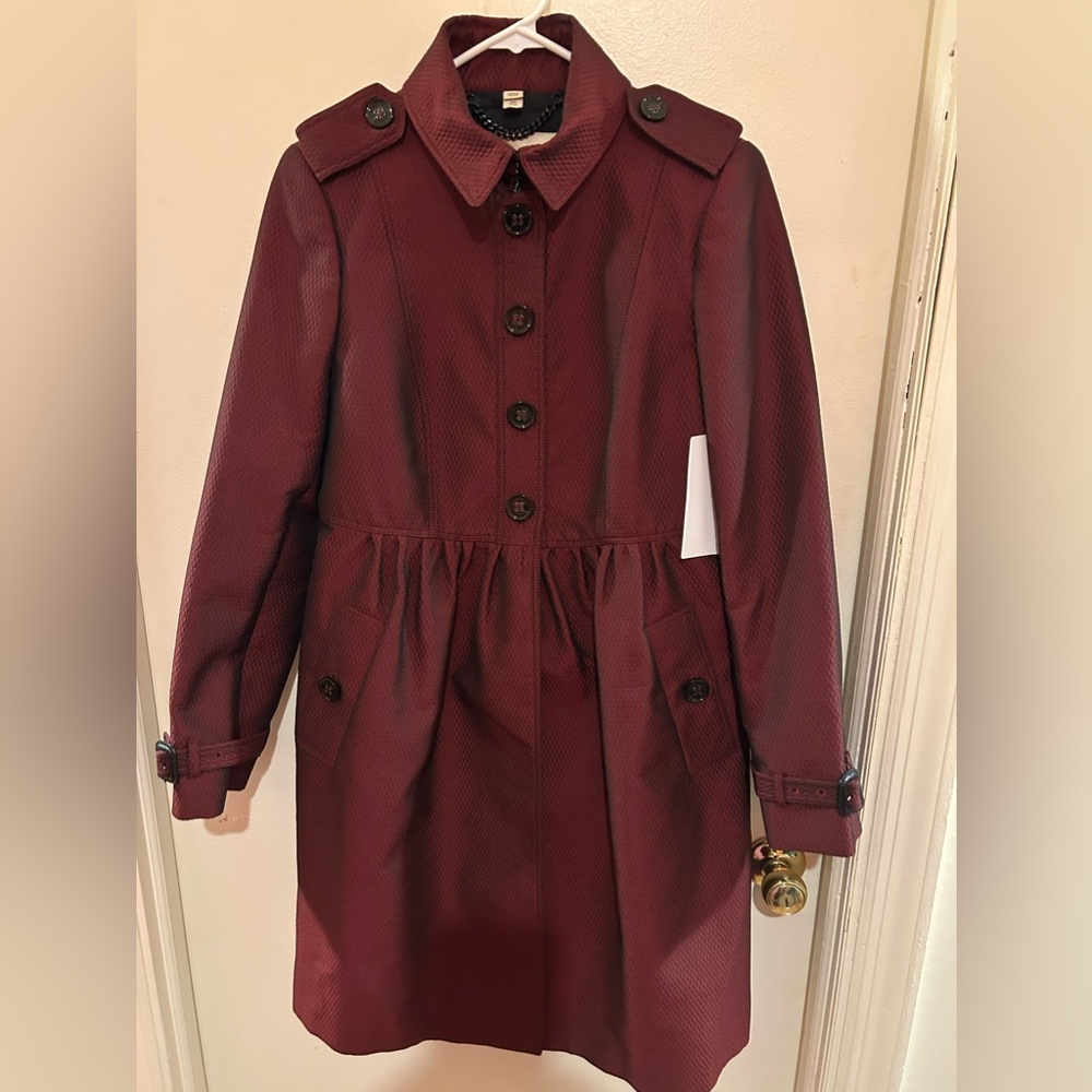 Burberry burgundy trench coat - US 6, EUC